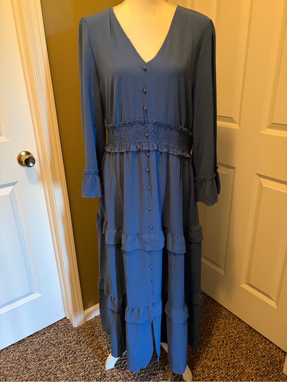 Simple Blue Long Sleeve Tiered V-Neck Maxi Dress